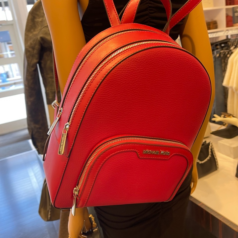 MICHAEL KORS Jaycee Md Zip Pocket Pebbled Leather Backpack
Dark Raspberry 
NWT - Picture 9 of 16